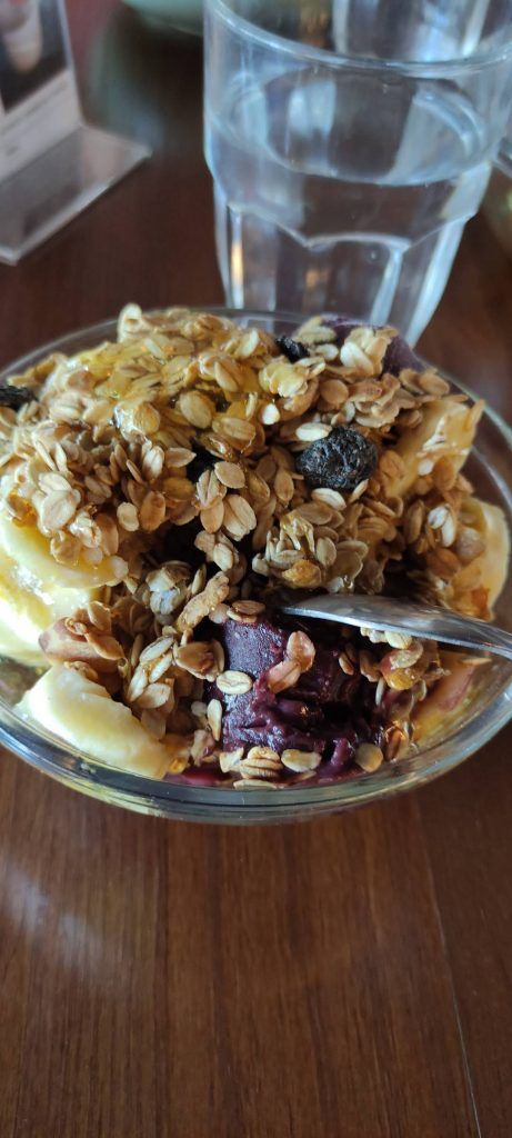 Açaí bowl en nuestro día en las Cataratas del Iguazú