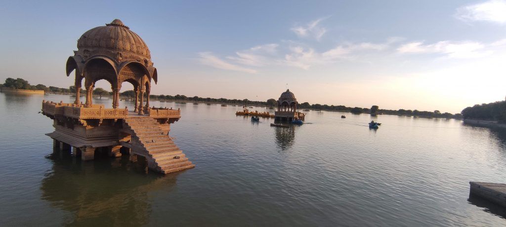 Lago Gadsisar Sagar en Jaisalmer