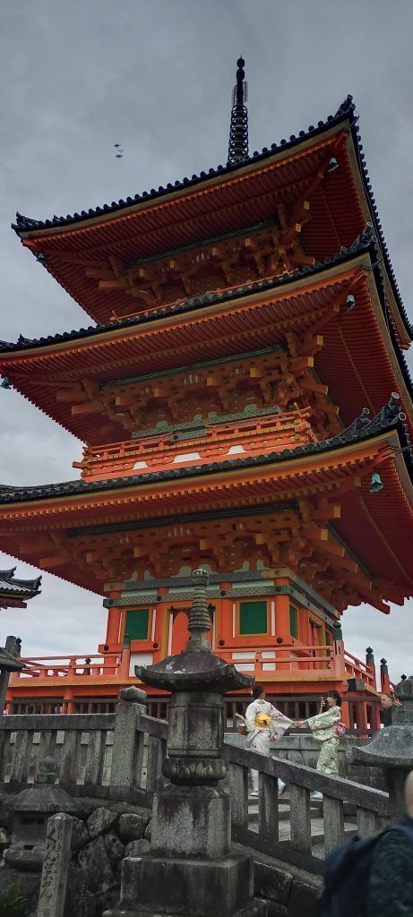 Kiyomizu-dera Niomon Gate en Kyoto