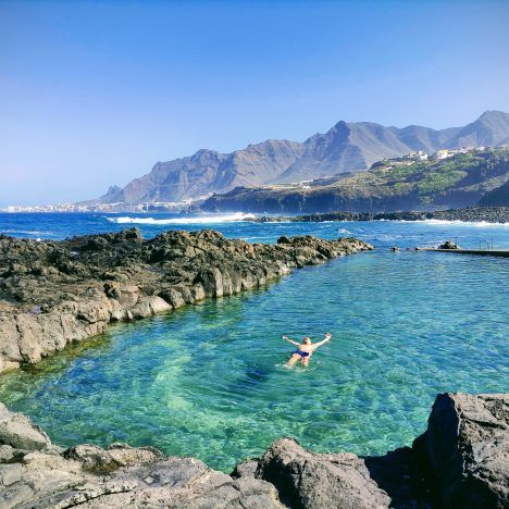 Acantilado de los Gigantes y Playa de los Guíos